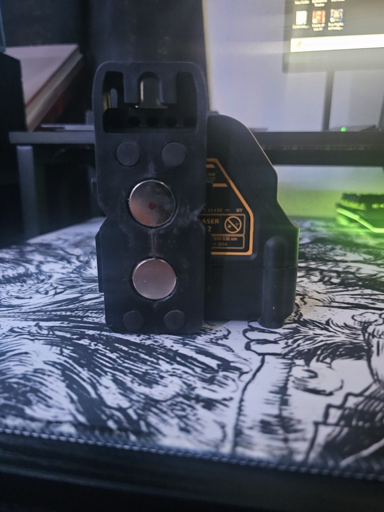 Dewalt DW088cg laser level