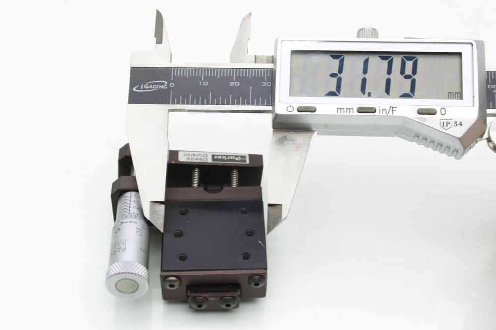 Parker 3952 Single Axis Cross Roller Precision Micrometer Stage 32mm