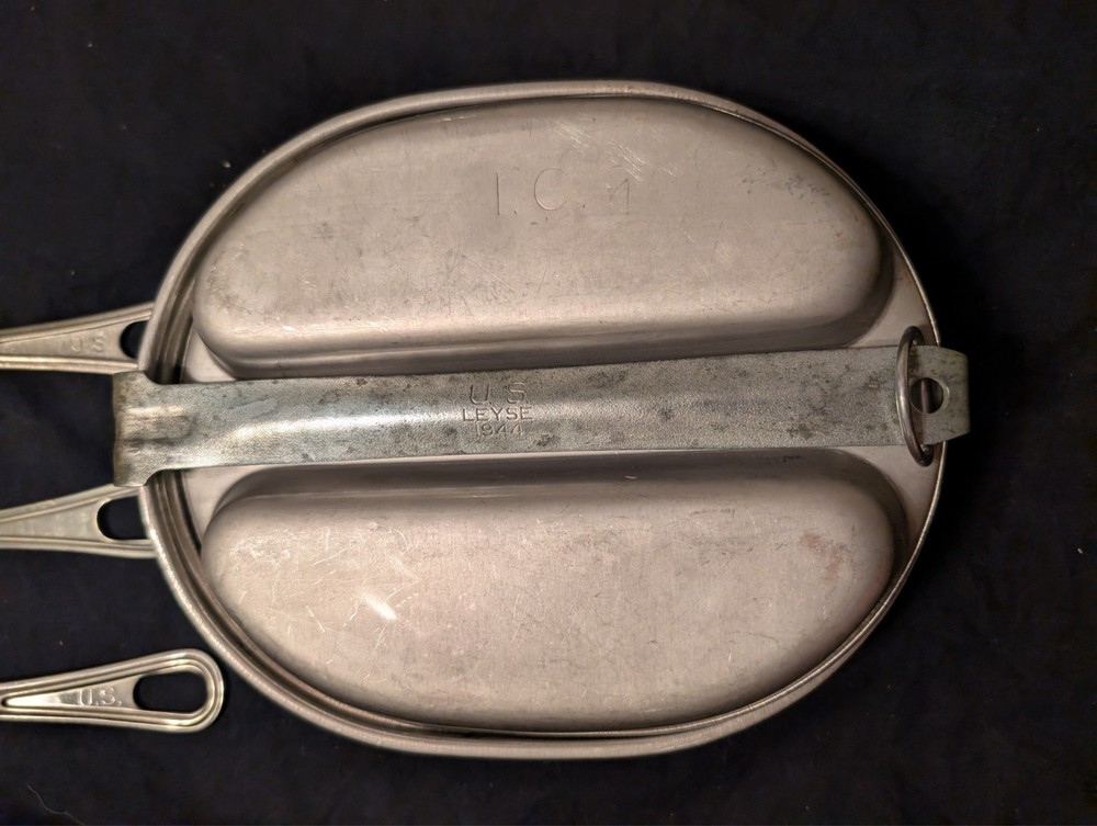 M-1928 Haversack Complete with Blanket and Mess Kit