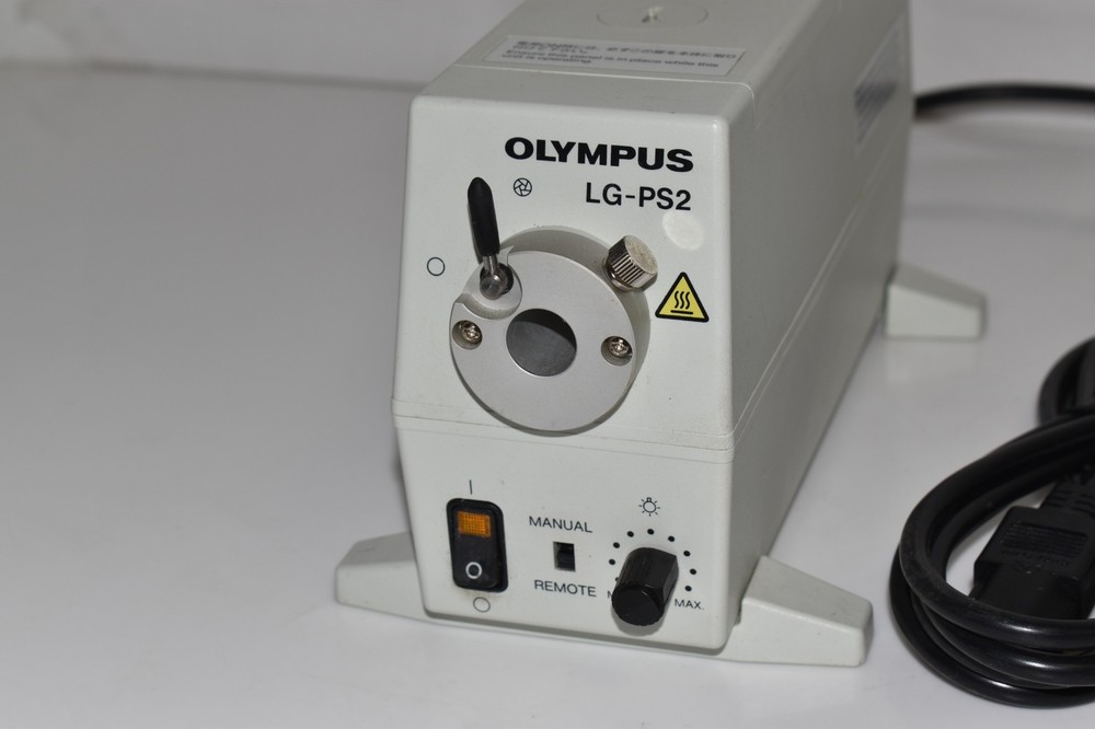 Olympus LG-PS2 FIBER OPTIC HALOGEN LIGHT SOURCE (AWQ26)