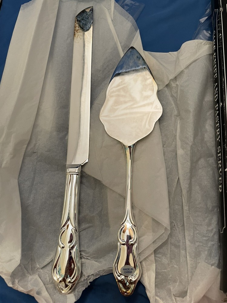 2 Piece Cake / Pastry Server Silver!