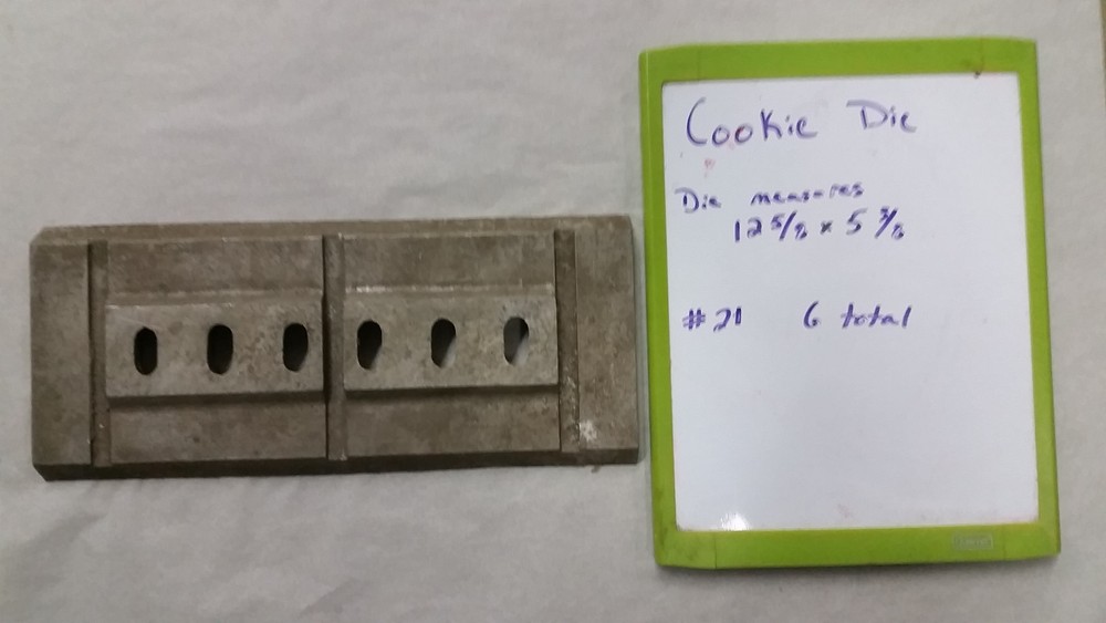 Triumph Magna Cookie Depositor Die "21"