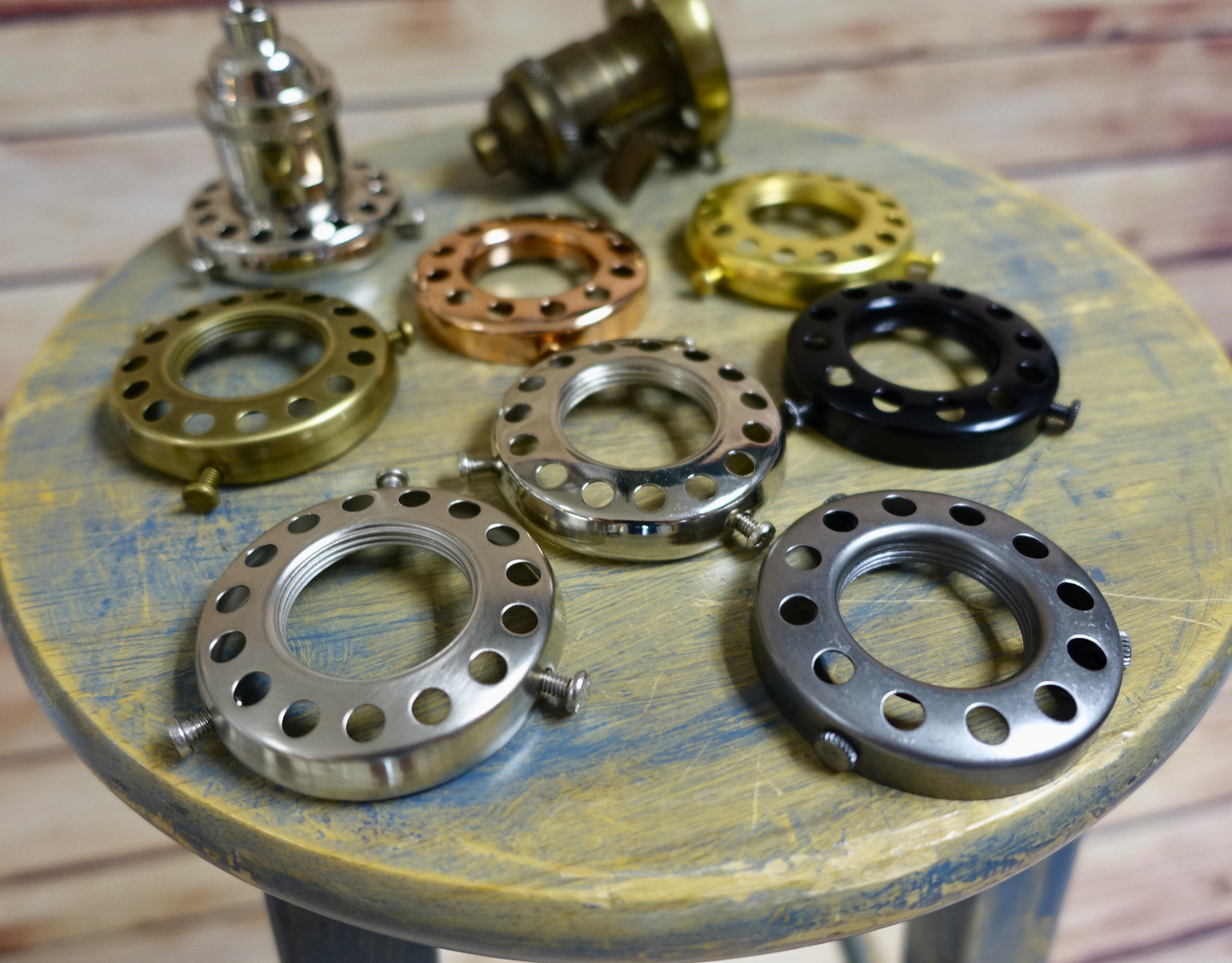 2-1/4" Fitter - Uno Threaded Shade Holder, Stamped Brass - Socket Sold Separate