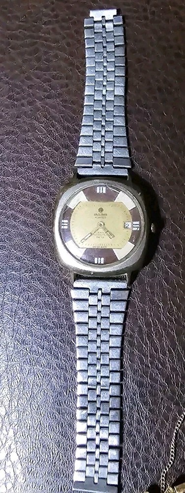 BASIS HUNTER 17 JEWELS SHOCK-RESISTANT SWISS WATCH