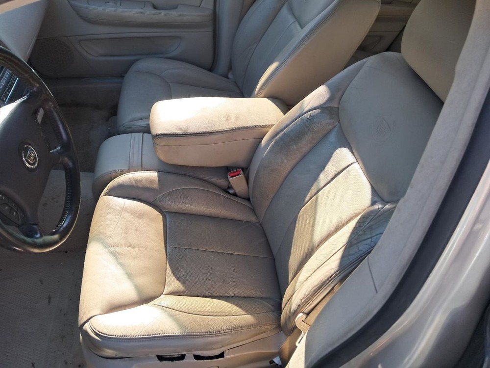 DTS 2007 Glove Box 4830433
