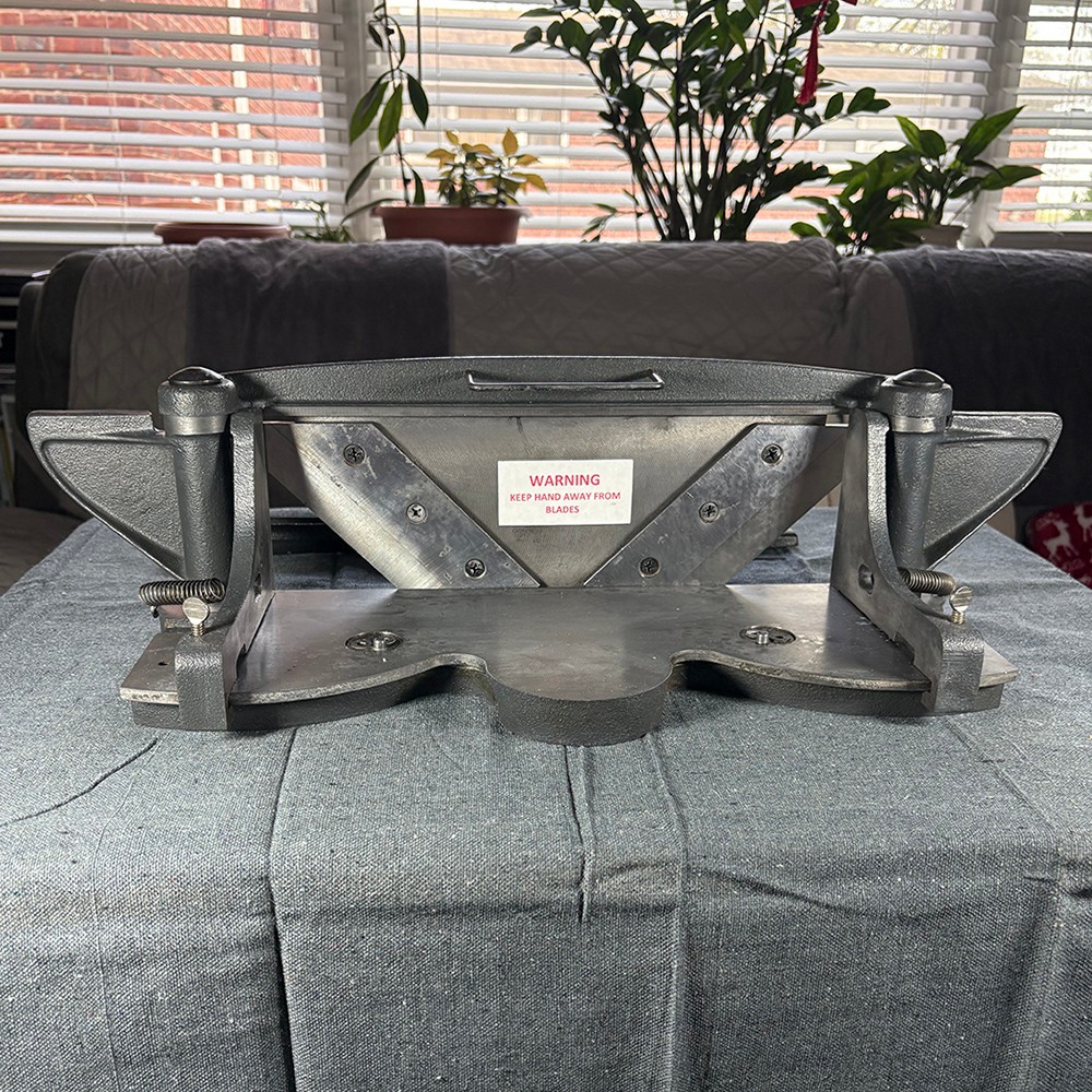 Grizzly Miter Trimmer With Measuring Attachment