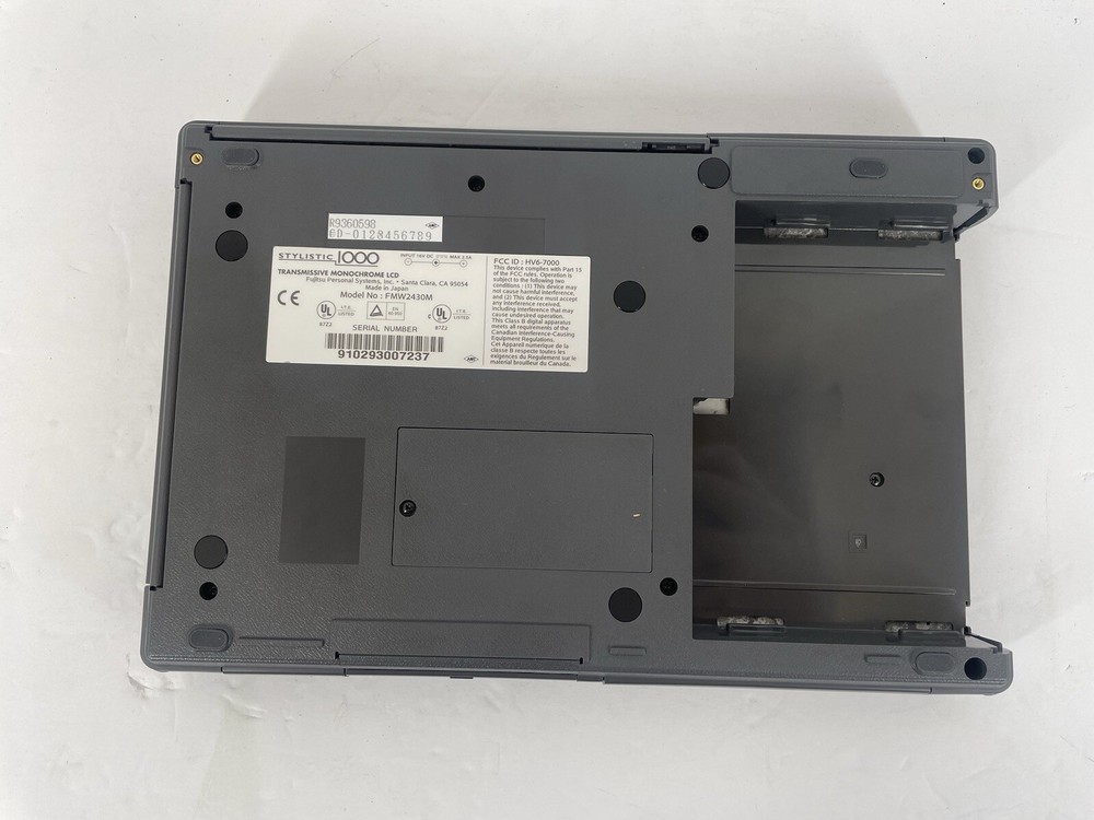 READ Fujitsu Stylistic 1000 FMW2430M Tablet PC UNTESTED