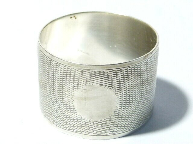 Single 1929 Silver Napkin Ring Basket Pattern & VACANT Circular Cartouche 26g