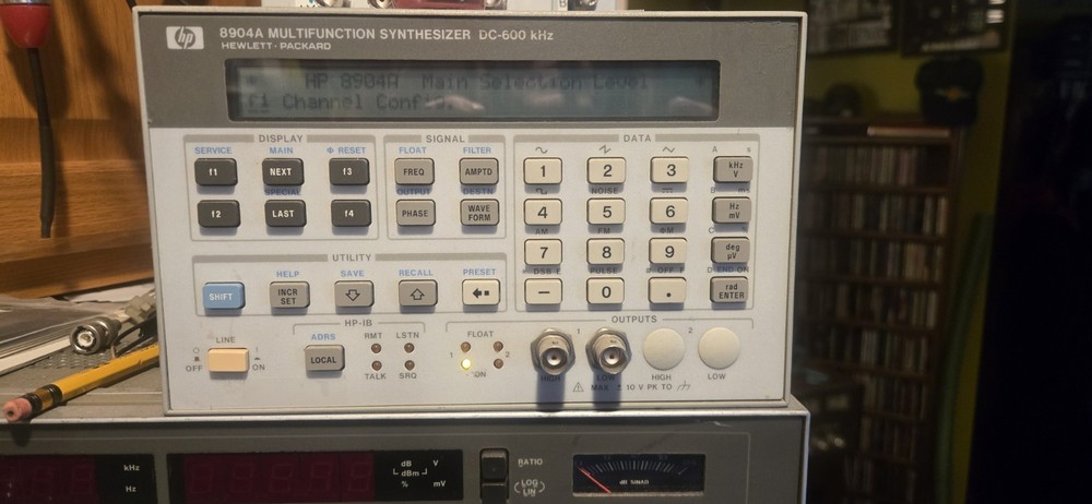 Agilent HP 8904A multifunction synthesized DC with opt 001 004
