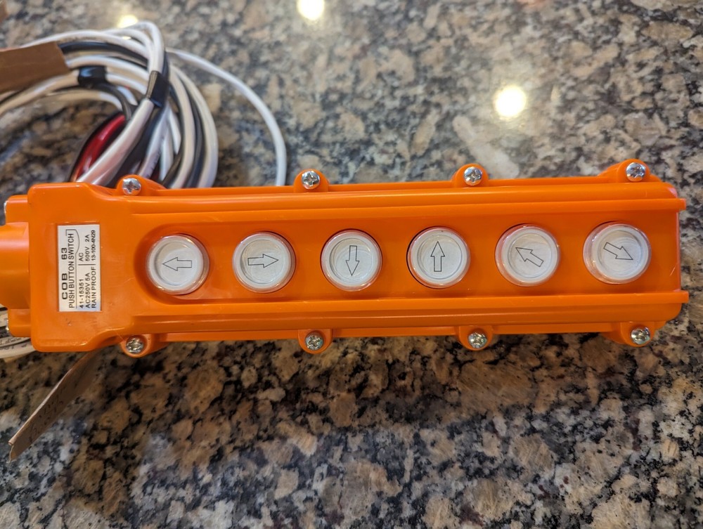 Bobcat Cat Skid Attachment 12v Remote CONTROLLER 6 Button Multi Function