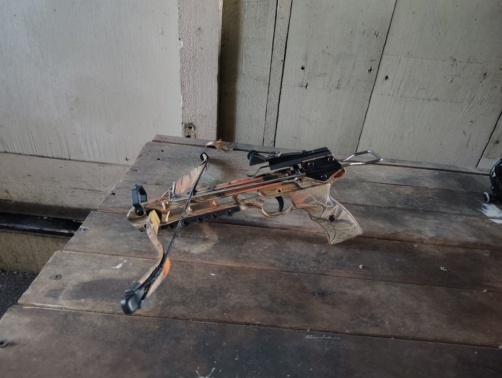 Self Clocking Camouflage Crossbow
