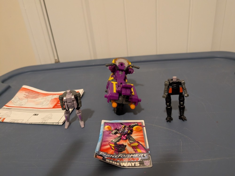 Transformers Armada Sideways Robot Toy with Mini-Cons & Instructions