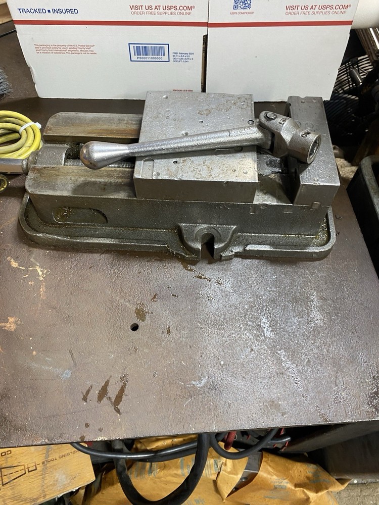 Kurt Machine Vise 6 “ With Handle ￼