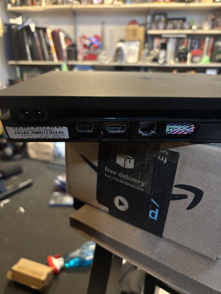 Playstation 4 Console with controller and seven games