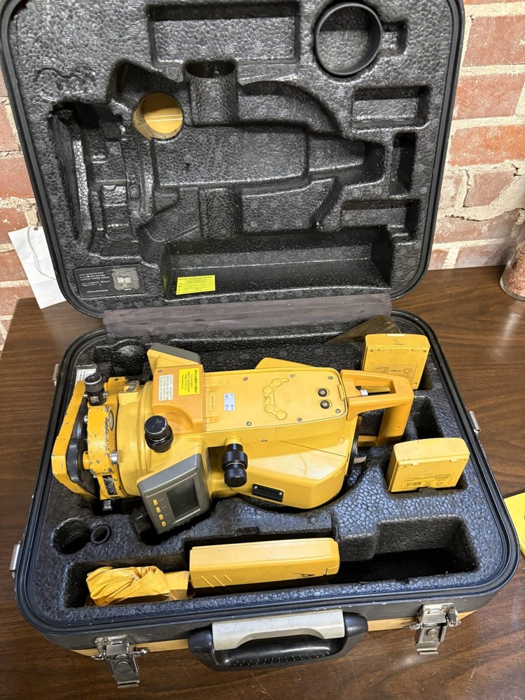 Topcon GTS-230 Total Station