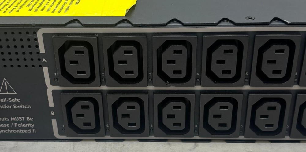Sentry CW-16HF2A452 SWITCHED CABINET DISTRIBUTION UNIT