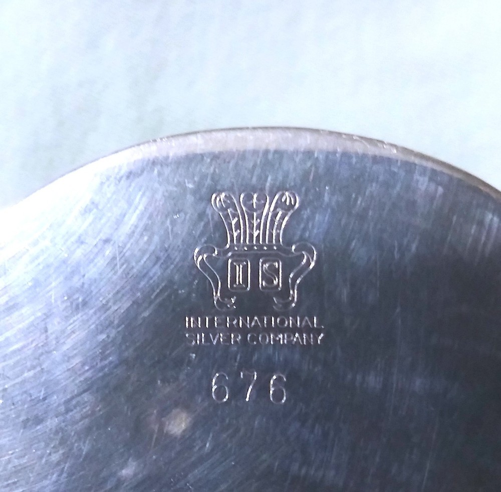 Vintage International Silver Co 676 Silver-Plated Scalloped Footed Seashell Dish