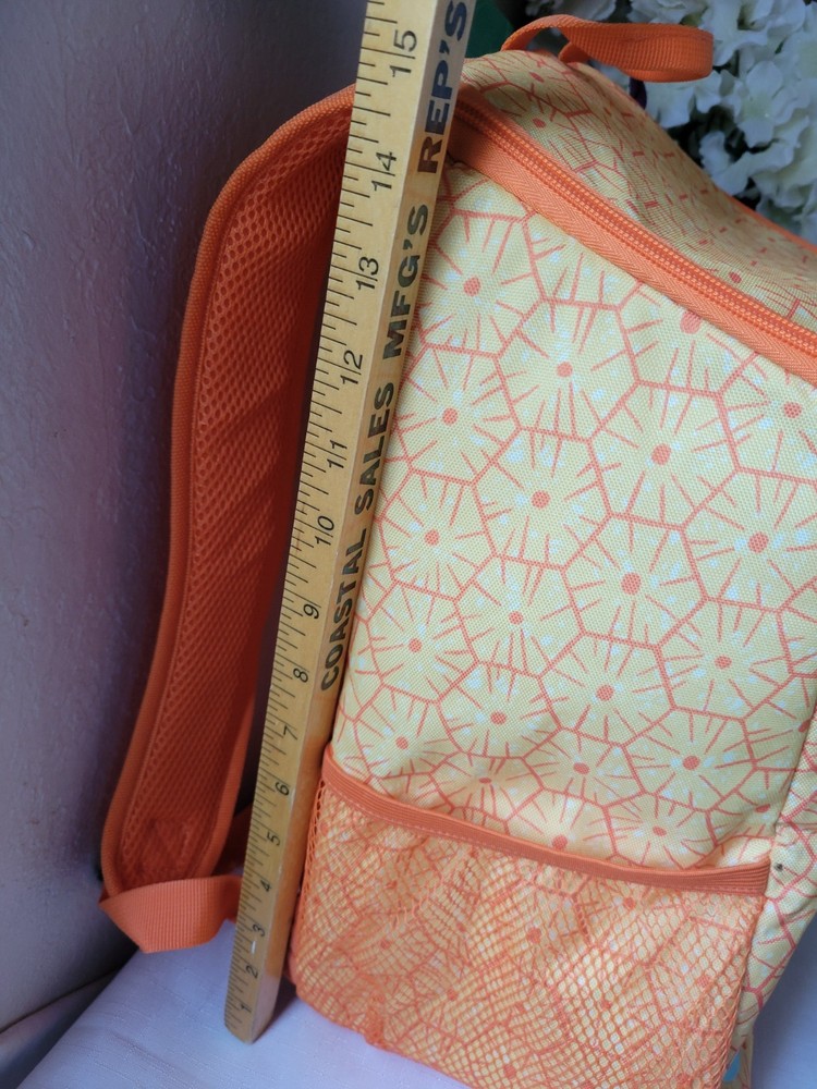 SUN SQUAD Pineapple Backpack Cooler Insulated Liner can Capacity New