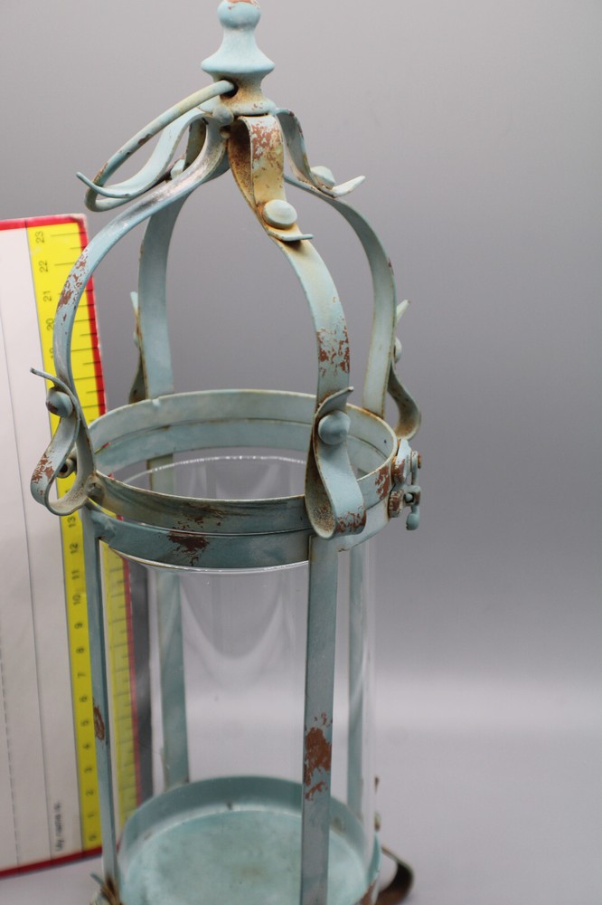 Metal decorative lantern