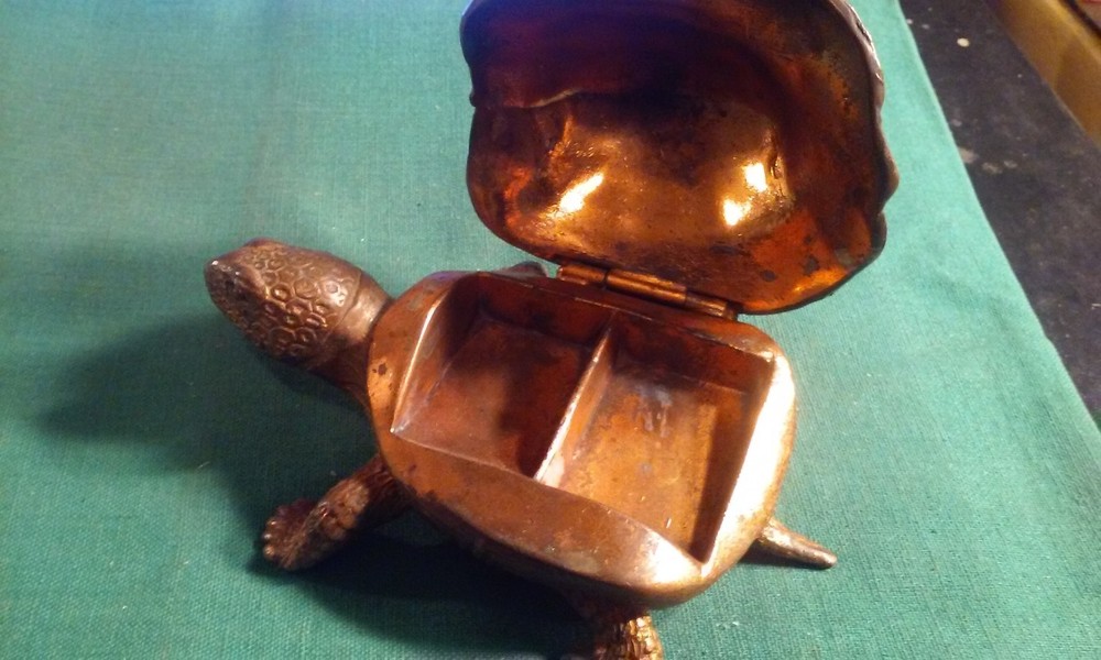 Realistic Retro Solid Metal TURTLE Figure Hinged Lid 2 Compartments Trinket Box