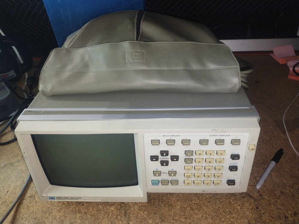 HP 1630D Logic Analyzer - Five Probes