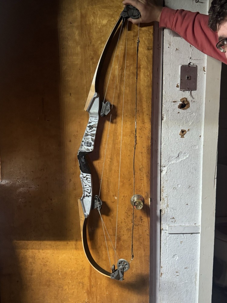 Polar Bear 2 Com Bow