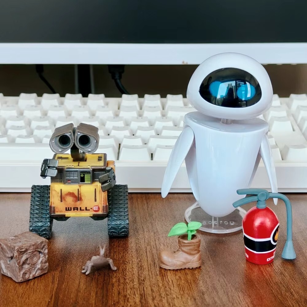 Wall-E And Eve Mini Robot Movable Action Figure Party Toys Gift New in Box