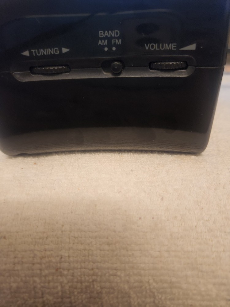 alarm clock. Emerson smart set