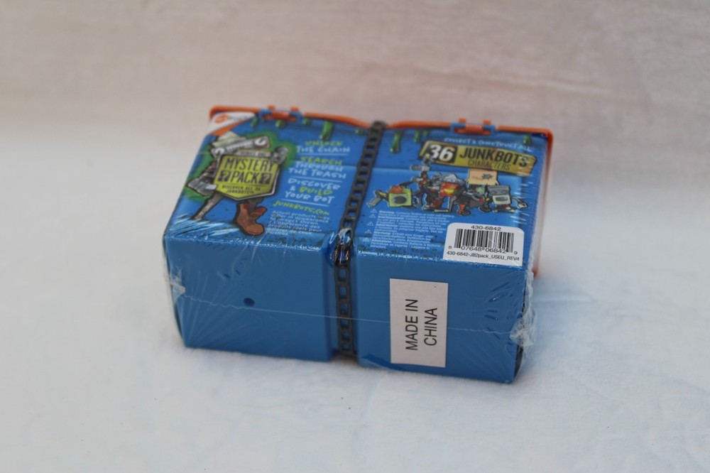 2021 Hex Bug Junk Bots Mystery Construction Kit Random Blind SEALED
