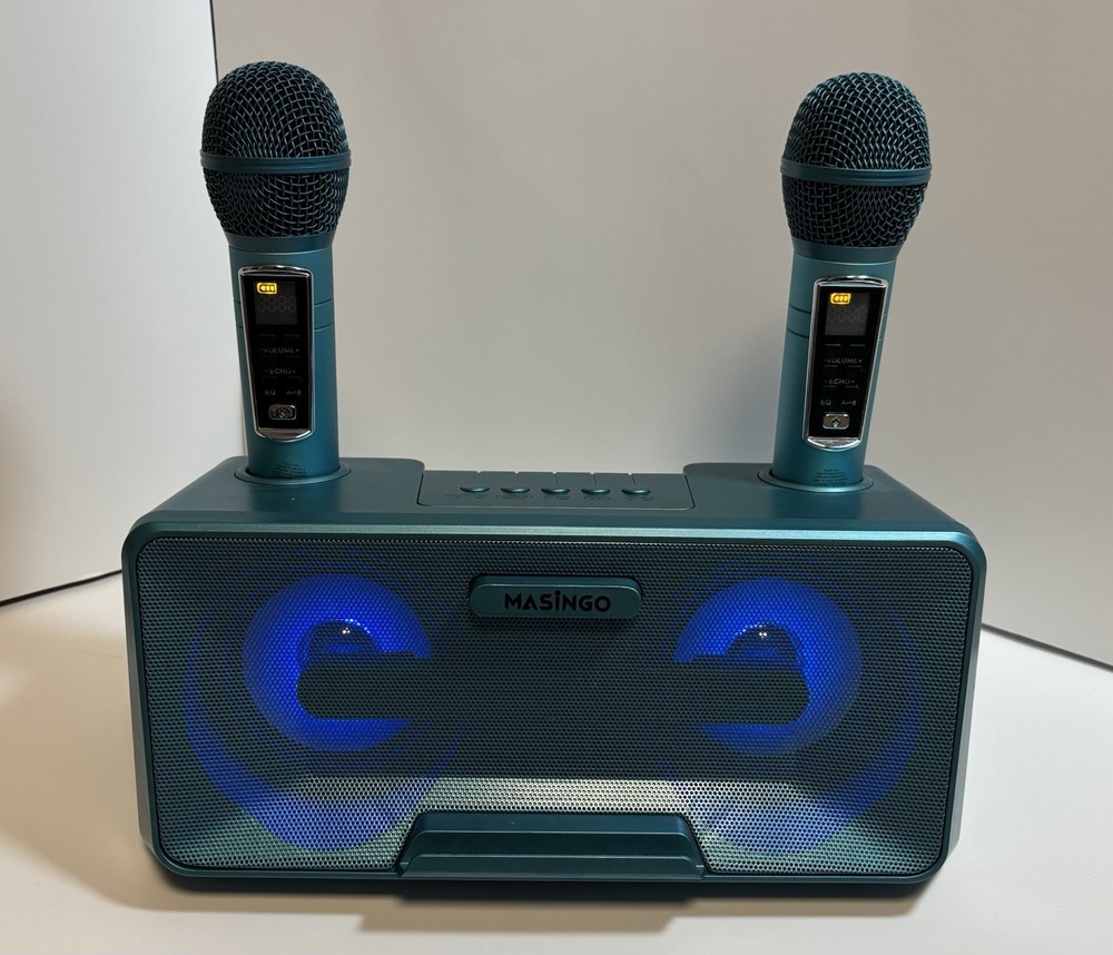 masingo karaoke machine 2 Microphones. Bluetooth Very Good Condition
