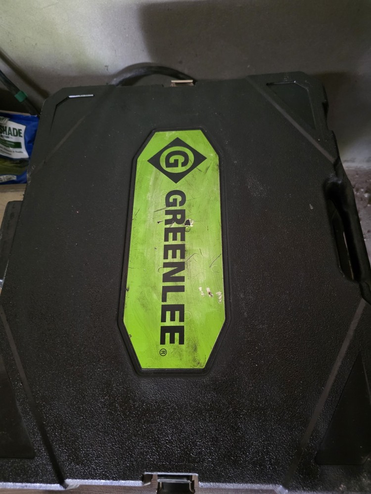 Hydraulic Greenlee Knockout Punch Set 7310SB