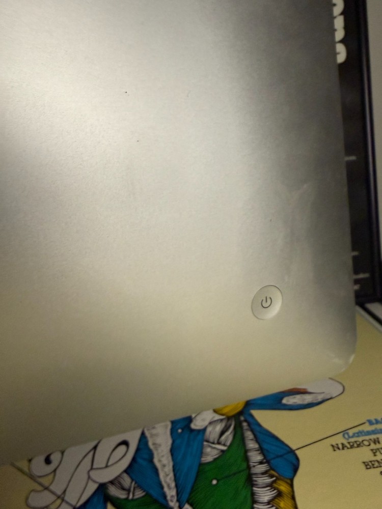 iMac Apple Desktop (2013) Complete System w/ Mouse & Keyboard