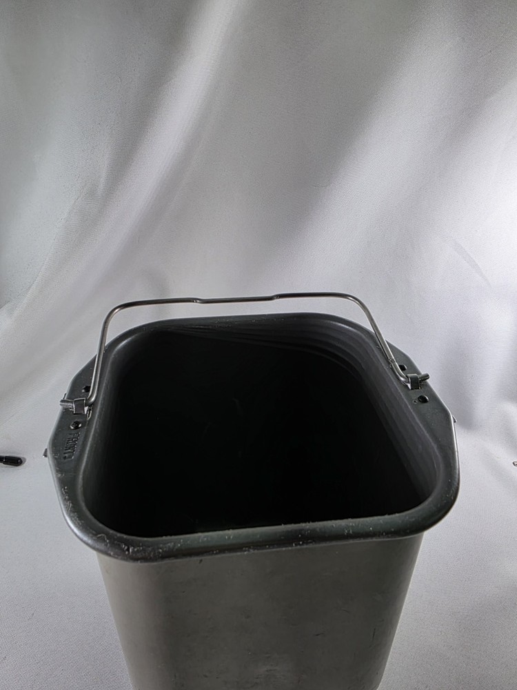 Breadman Plus Automatic Bread Maker TR-700 REPLACEMENT PAN ONLY - No PADDLE