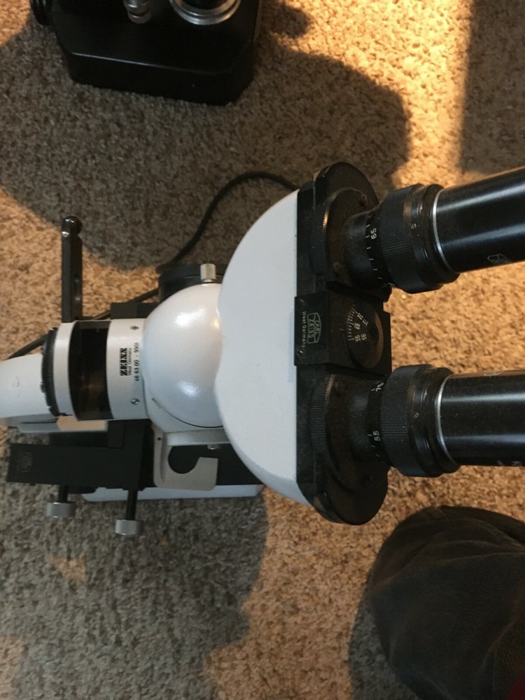 Stereo Carl Zeiss Fluorescence microscope part not working