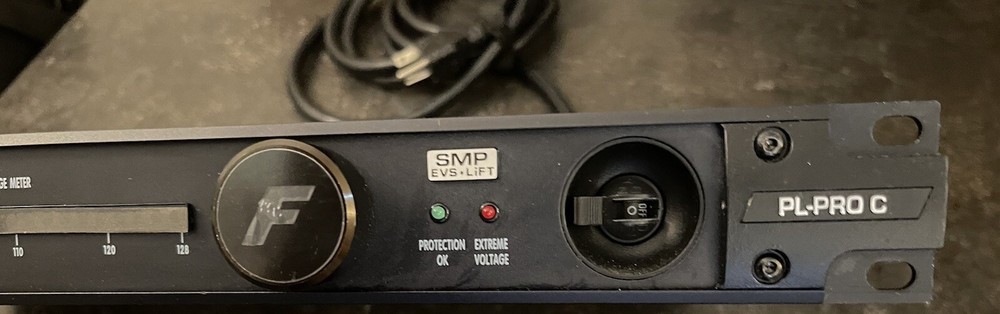 Furman PL-PRO C Power Conditioner with Voltmeter (Used)