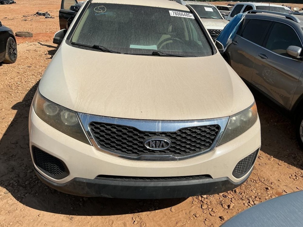 SORENTO 2011 Glove Box 5050733