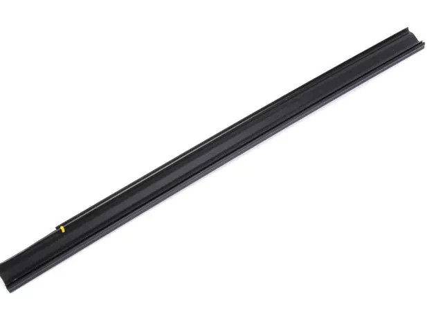 Genuine GM Lower Radiator Seal 95423936