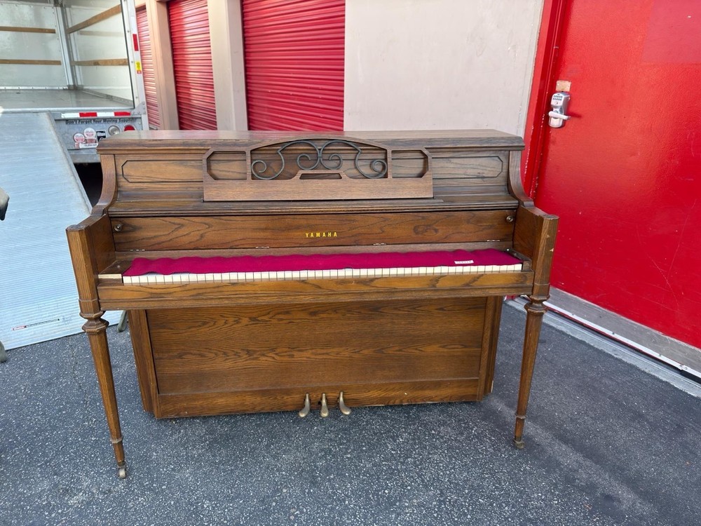 KIMBALL UP RIGHT PIANO