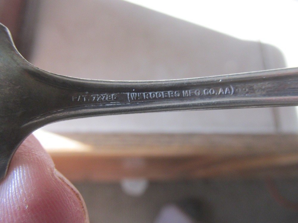 Vintage WM Rogers 6" Silver Plate Olive You Spoon Pat 72786