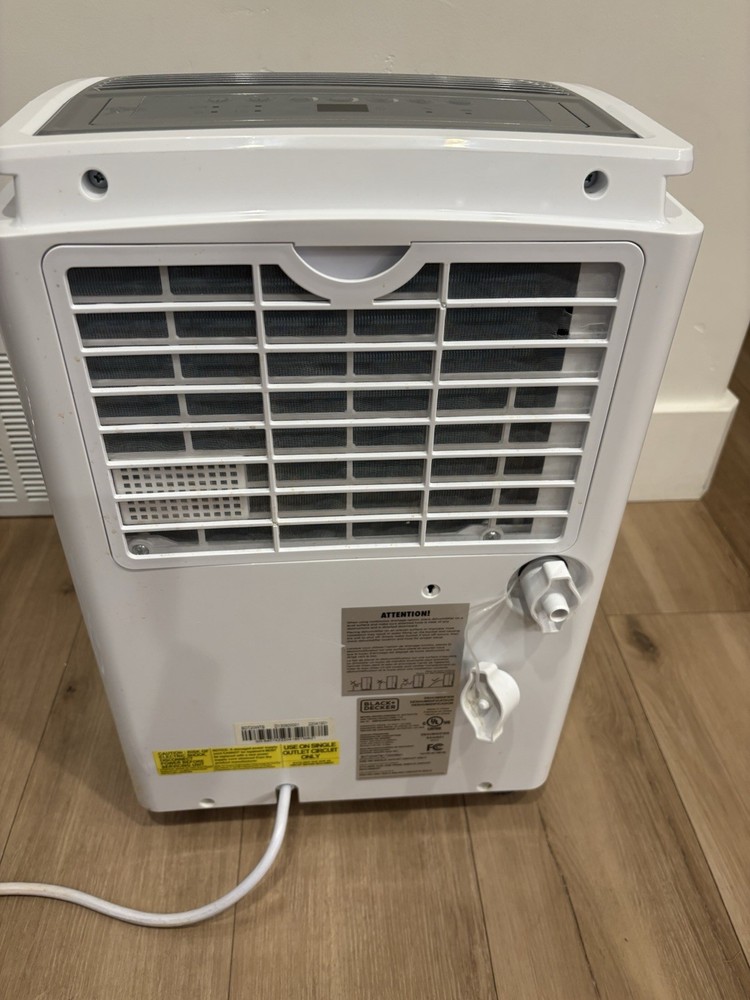 BLACK+DECKER BDT20WTB Console Dehumidifier 20 Pint White Digital Display Timer