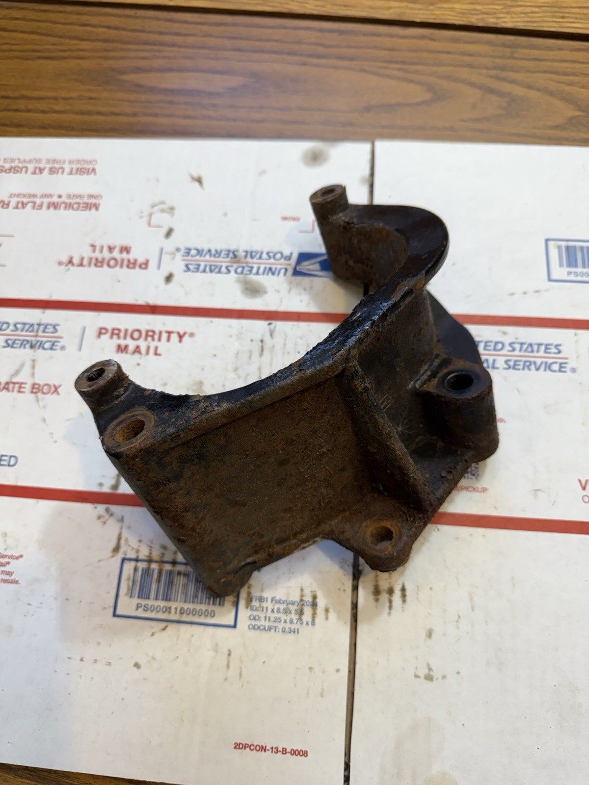 2015 Mercruiser 8.1 alternator bracket 865594-C01