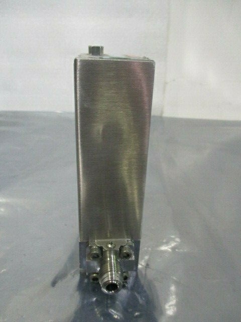 Unit Model 1660, Mass Flow Controller, UFC-1660, 5cc / N2, 421815