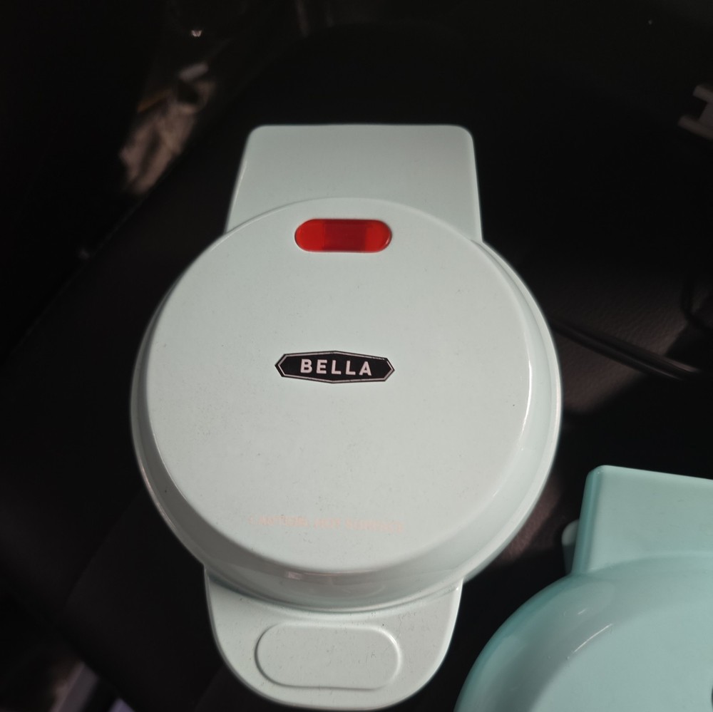 Bella Mini Donut Maker Non-Stick Easy Clean Compact Design Makes 3 Mini Donuts