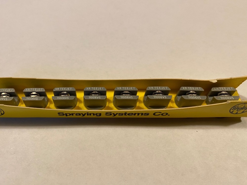XR TeeJet Extended Range Flat Spray Tips XR11006VS 8 pack