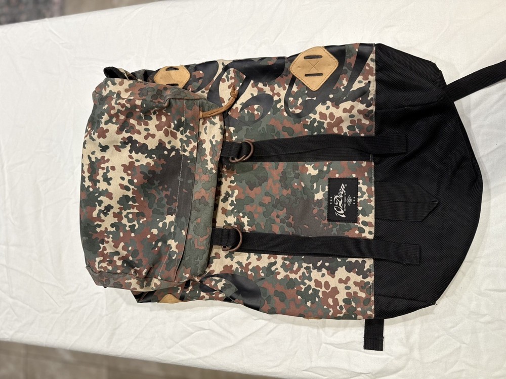 RARE 10.Deep Camo Division Daypack