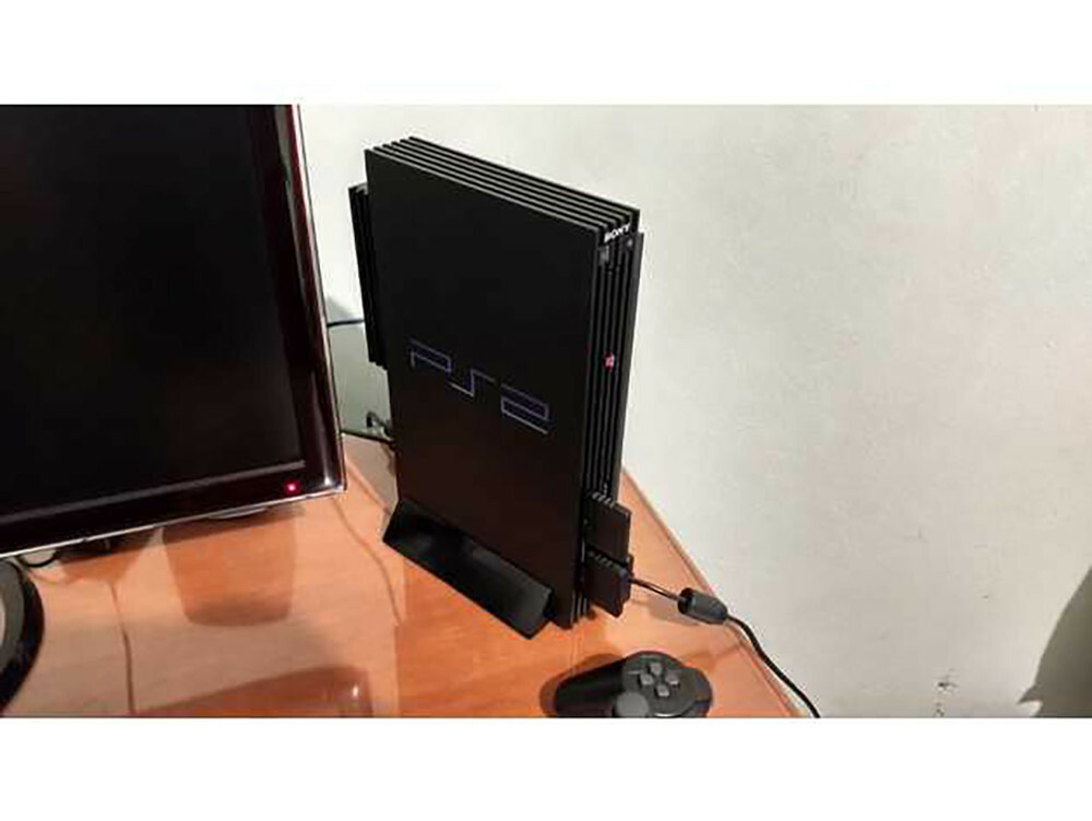 Sony PlayStation 2 Fat Vertical Stand Original PS2 Console Display Case Desk