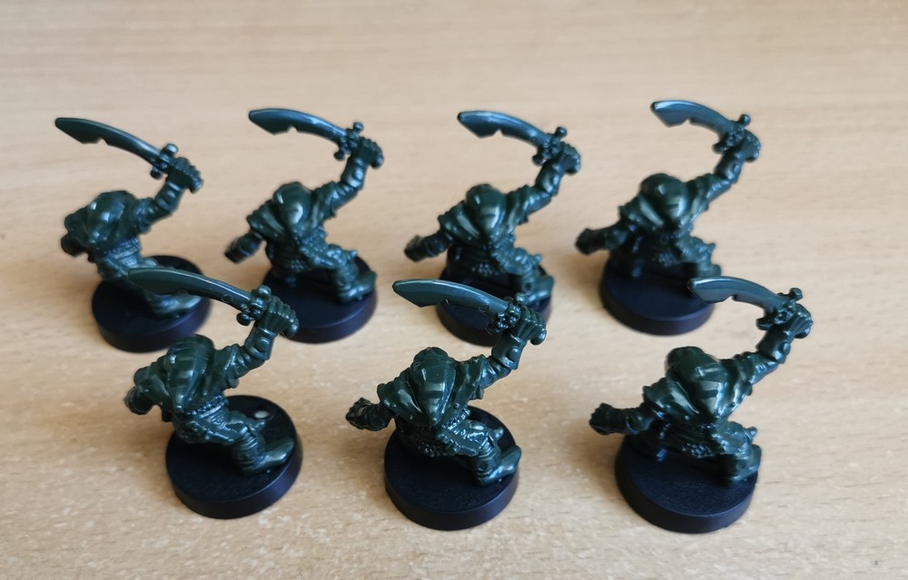 Dark World Game 7 X Orcs with stands Waddingtons 1992