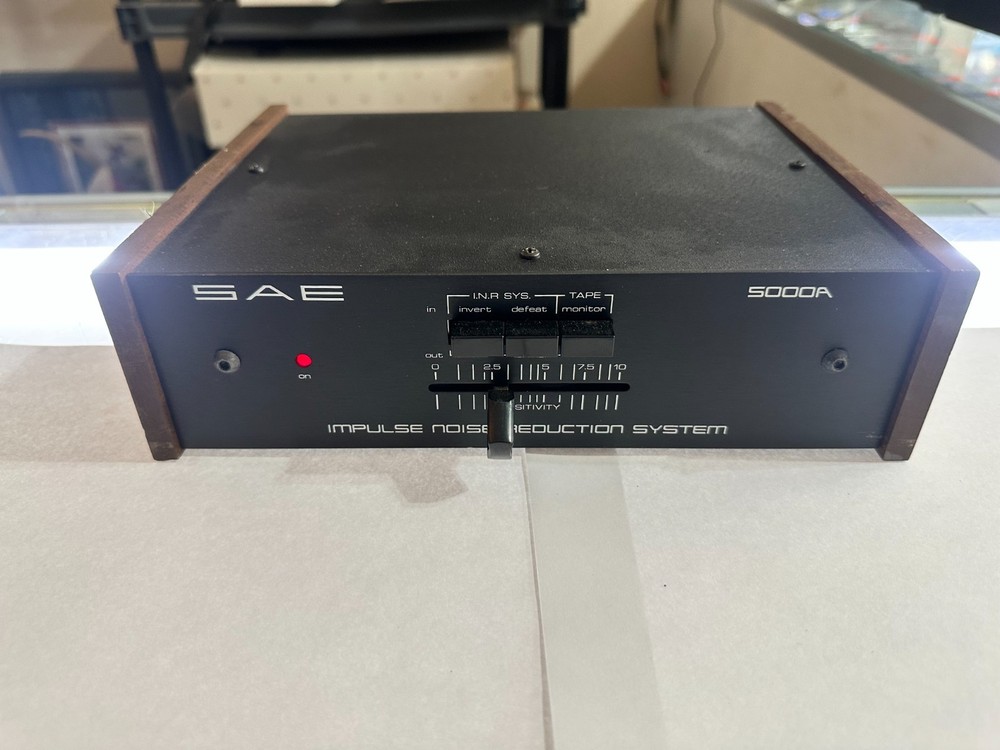SAE Model 5000A Impulse Noise Reduction System; Tested Working