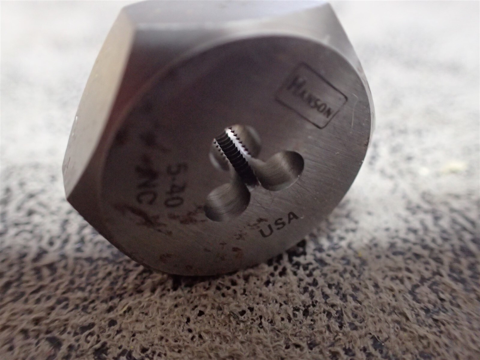 NEW Irwin 6416 5-40 HSS Hex Rethreading Die (BN272)