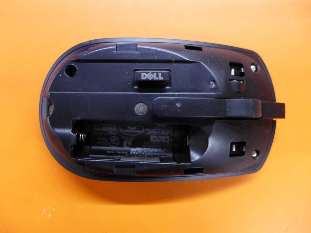 Genuine Dell Wireless Black Mouse C7XTN